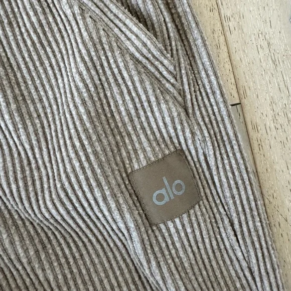 ALO Muse Sweatpants ribbed knit super soft L gravel - Picture 6 of 8